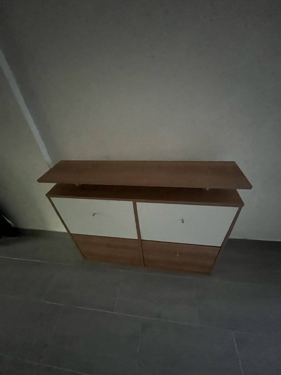 Armadi: Schuhschrank fast wie neu – Usato da Ebmatingen venduto da ile_w9vw