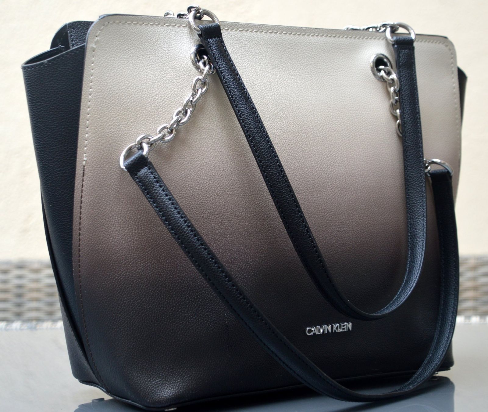 Calvin Klein Borse da donna: Tasche Calvin Klein schopper sac – Usato da Collonges venduto da Auganien 2