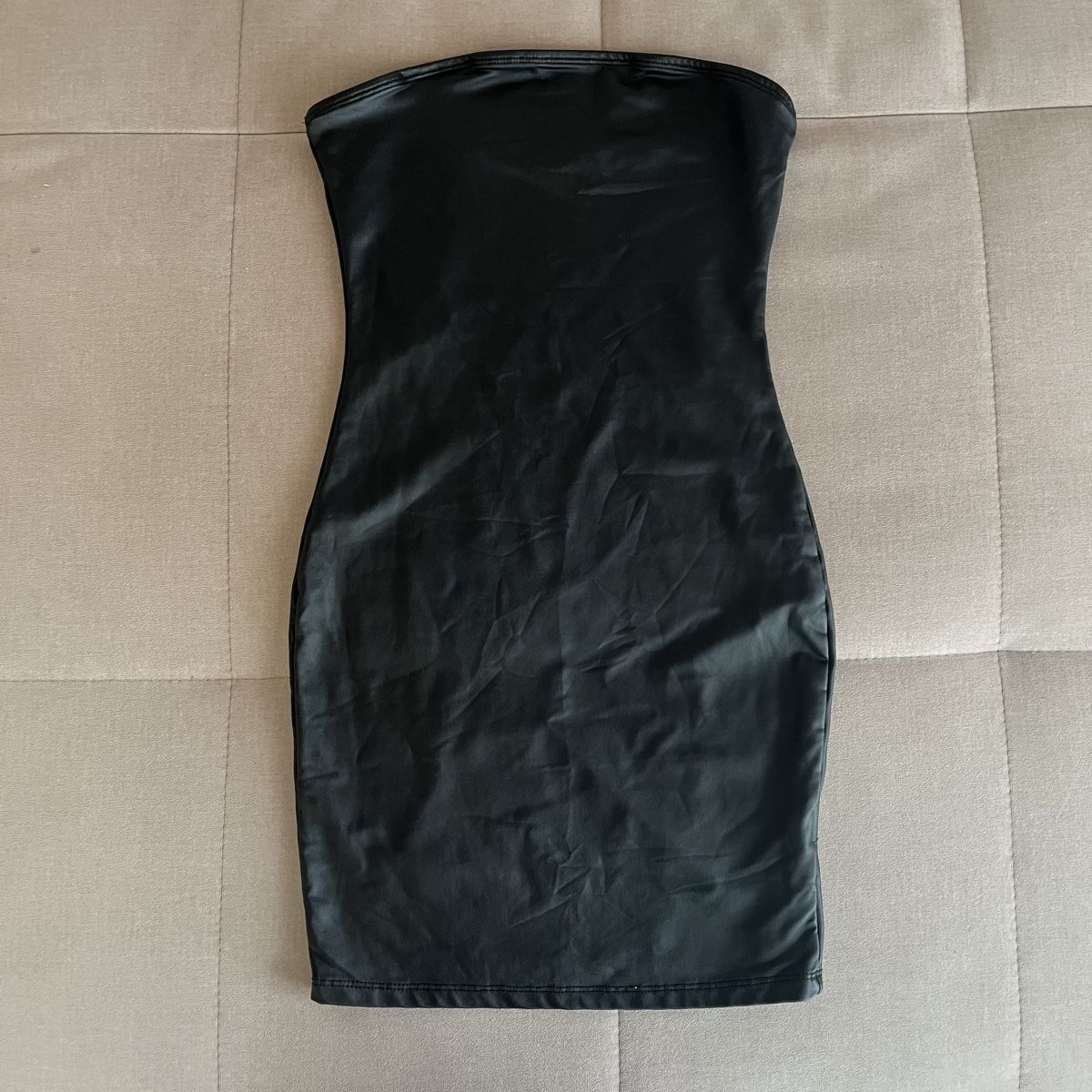 Vestiti: Kunstleder Kleid , figurbetont, Gr. XS – Usato da Cunter venduto da tiramisuuu_