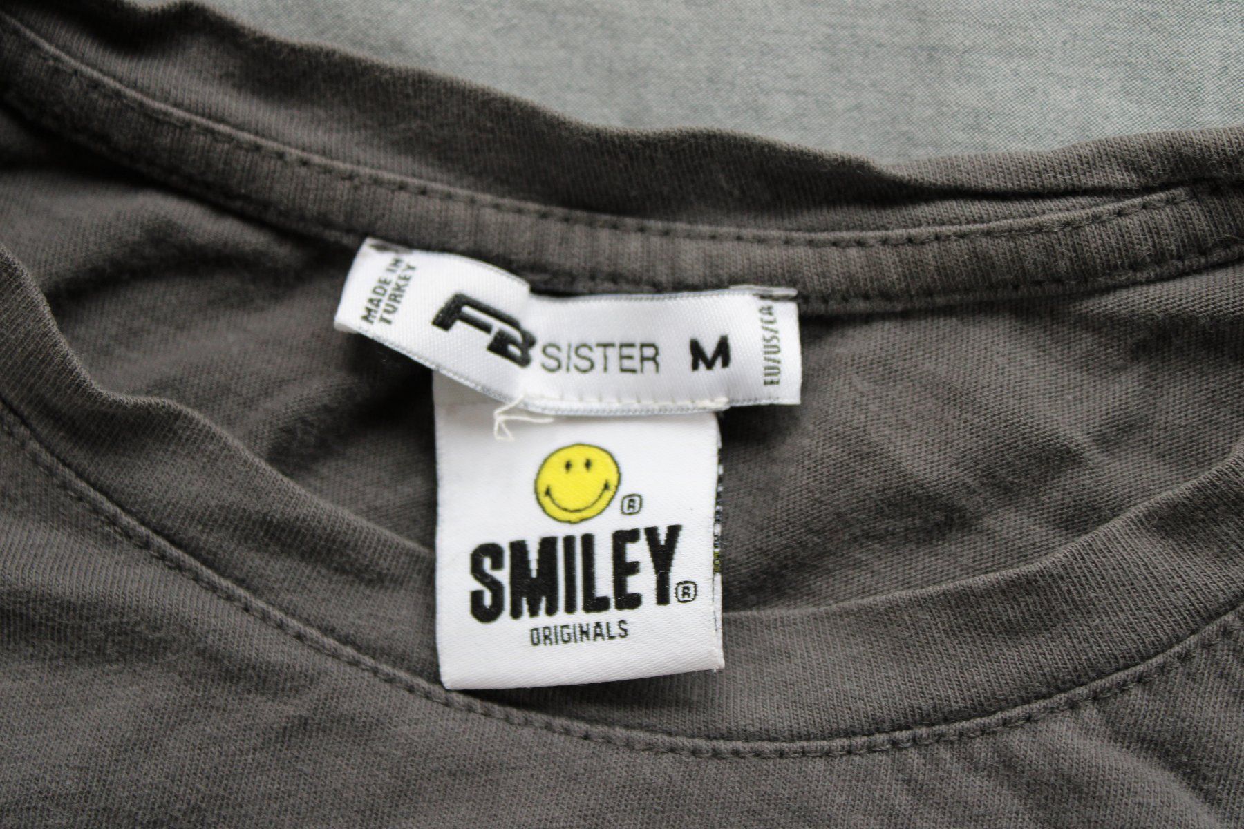 T-shirt: Oversized T-Shirt Smiley – Usato da Hombrechtikon venduto da lehnerrr 1