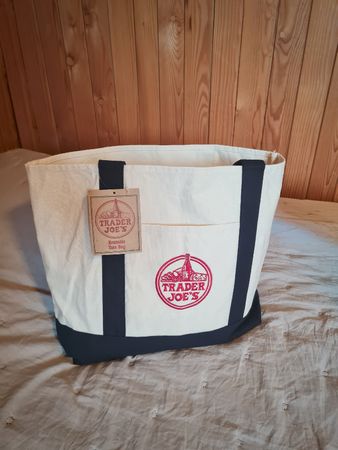 Virale Trader Joe's Tote Bag