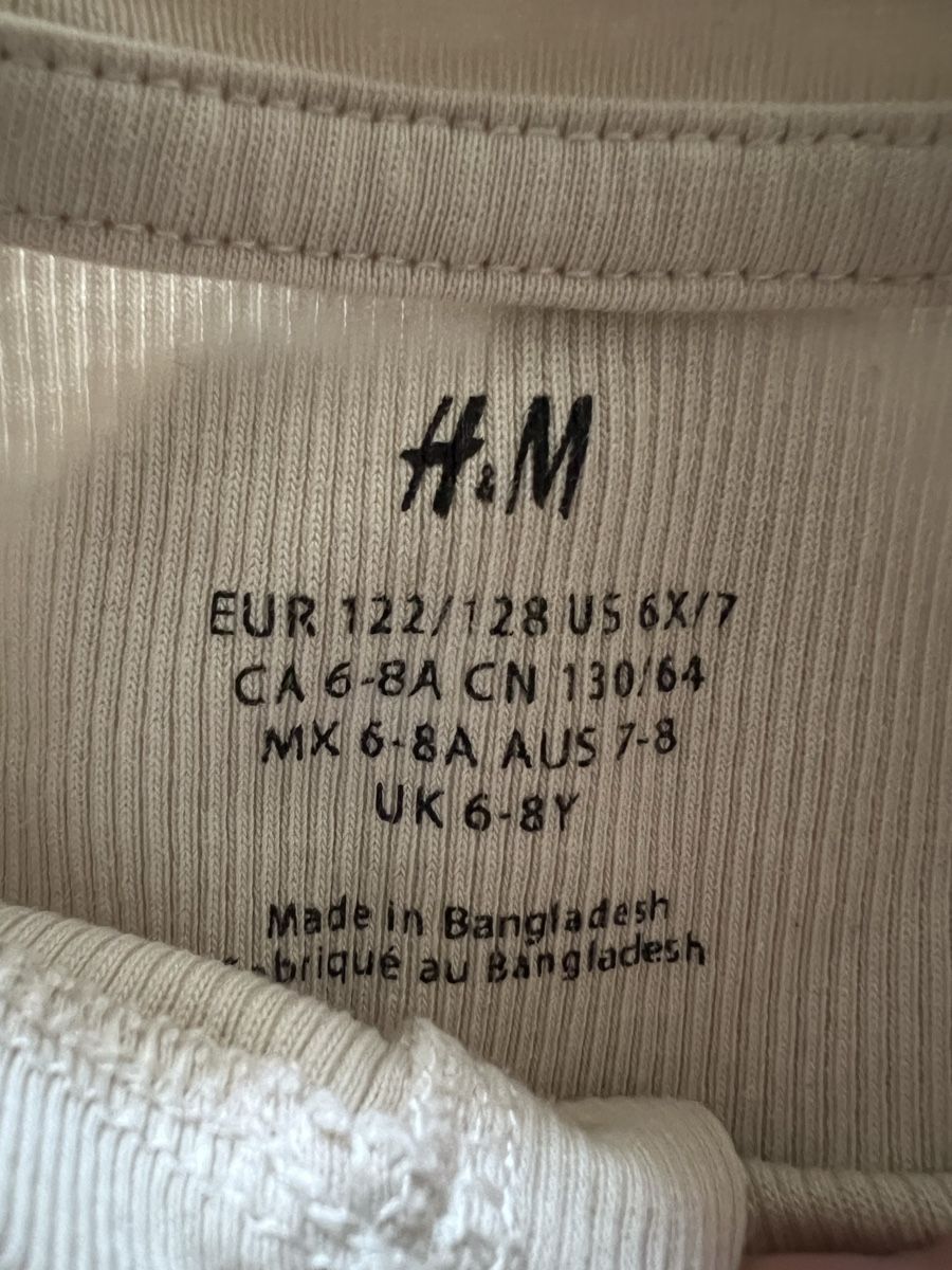 H&M Lotti & Set di vestiti: Langarmshirts 4er Set Grösse 122/128 – Usato da St. Niklausen LU venduto da Mimmi86 3