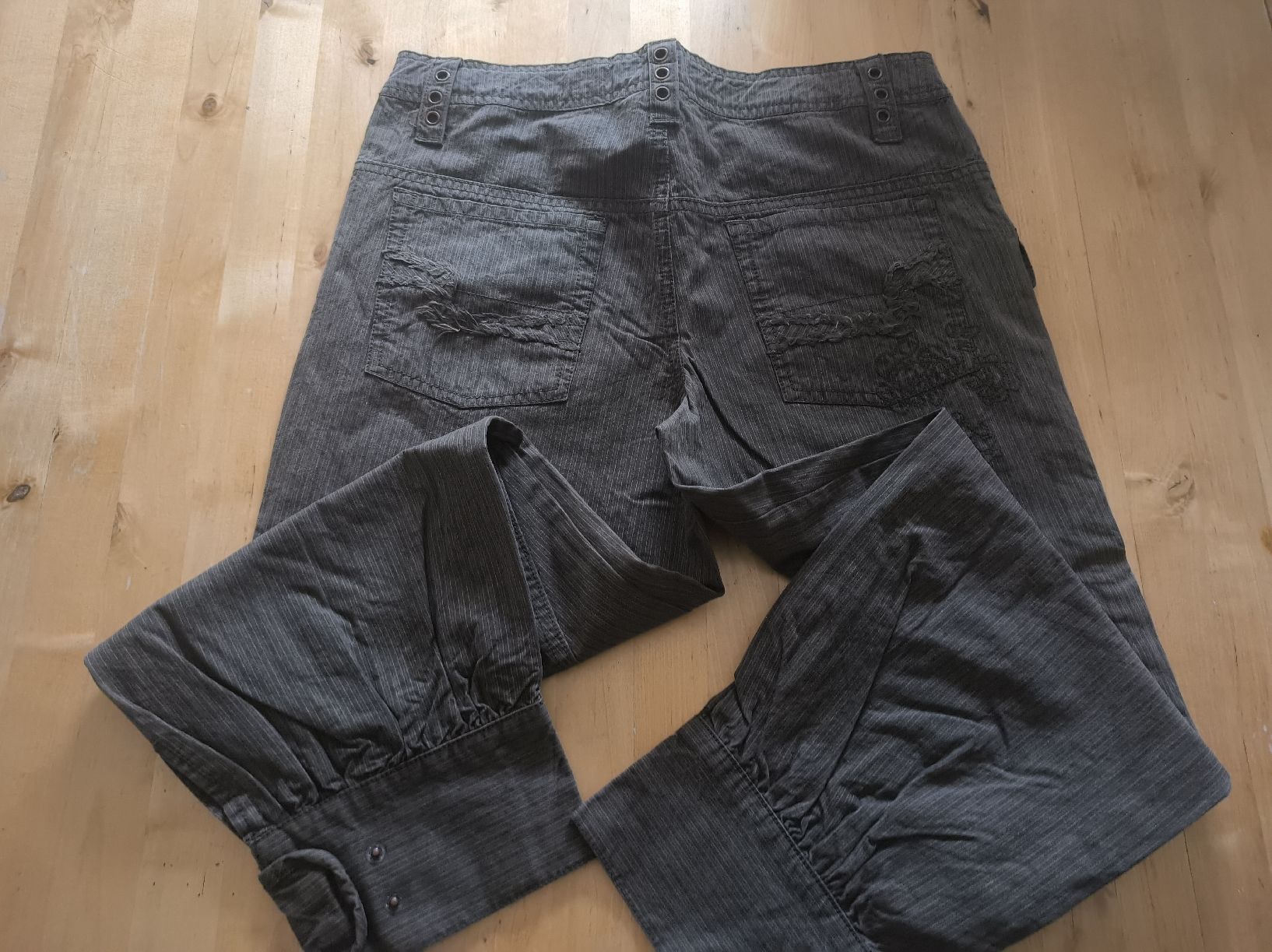 Hosen: Pantalon CKS rayé, taille 16 ans, 176 style cargo – Gebraucht aus Attalens von frakimir 2