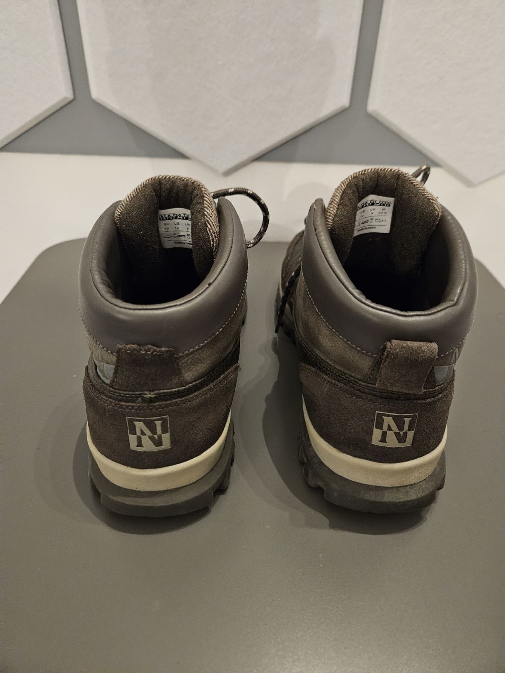 Napapijri Scarpe da uomo: Vendo scarpone Napapijri n°43 – Usato da Riazzino venduto da TicinoCarAudio 2