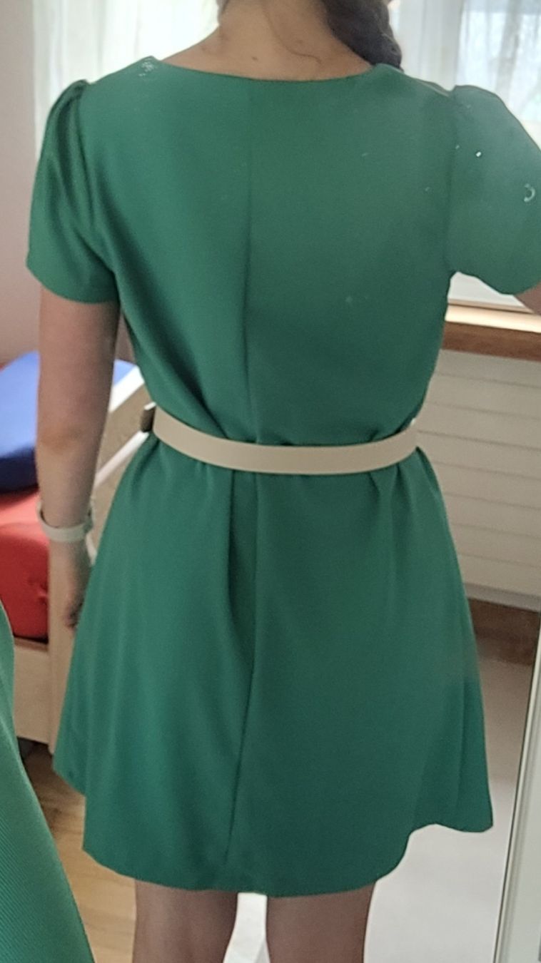 Kleider: Elegantes, grünes Kleid, Grösse S – Neu (gemäss Beschreibung) aus Brugg AG von Ela_Obi 1