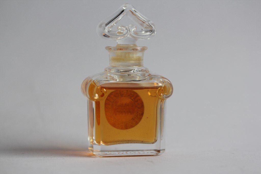 Flacons: GUERLAIN Flacon de parfum L'Heure bleue – Gebraucht aus Vandoeuvres von Dom-Tom 2