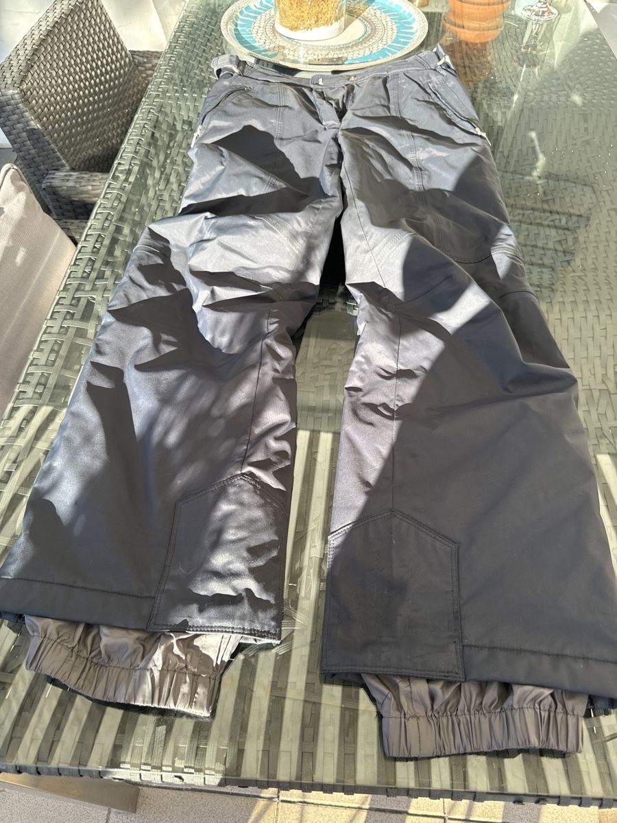 Hosen: Decente Ski-Hose (42) – Gebraucht aus Vezia von sidu03