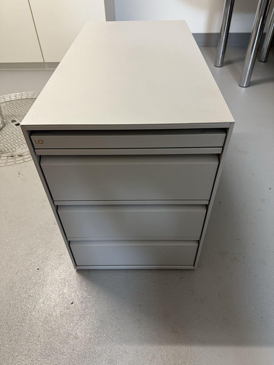 Conteneurs de construction: Schubladenkorpus Lista  LO – D'occasion à Walperswil par sgo_8xp7