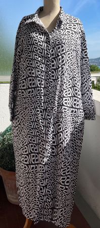Schickes Maxikleid mit sommerlichen Muster, Grösse XXL