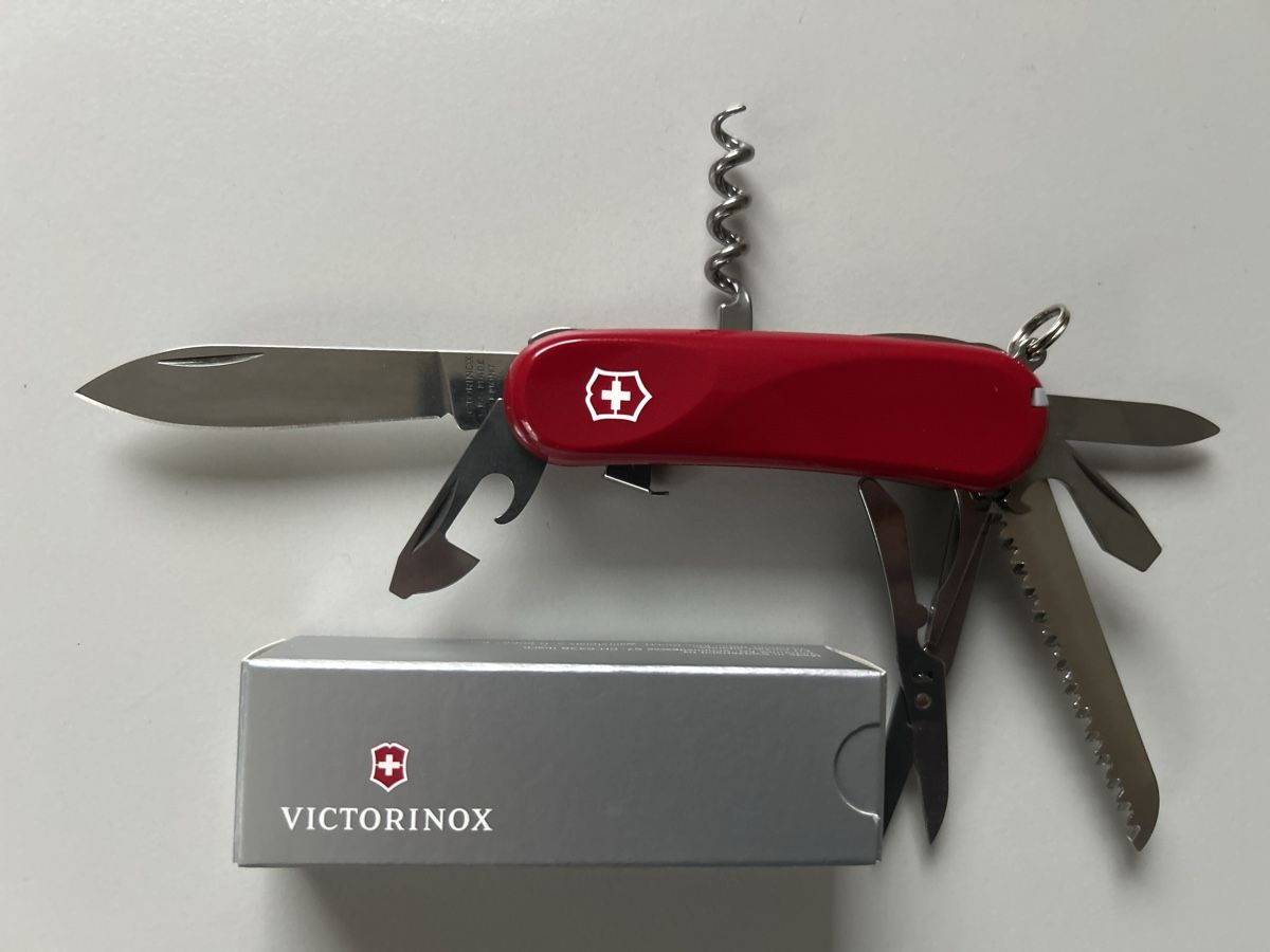 Victorinox Taschenmesser: Victorinox Evolution S17, NEU! – Neu und originalverpackt aus Sattel von usch6417