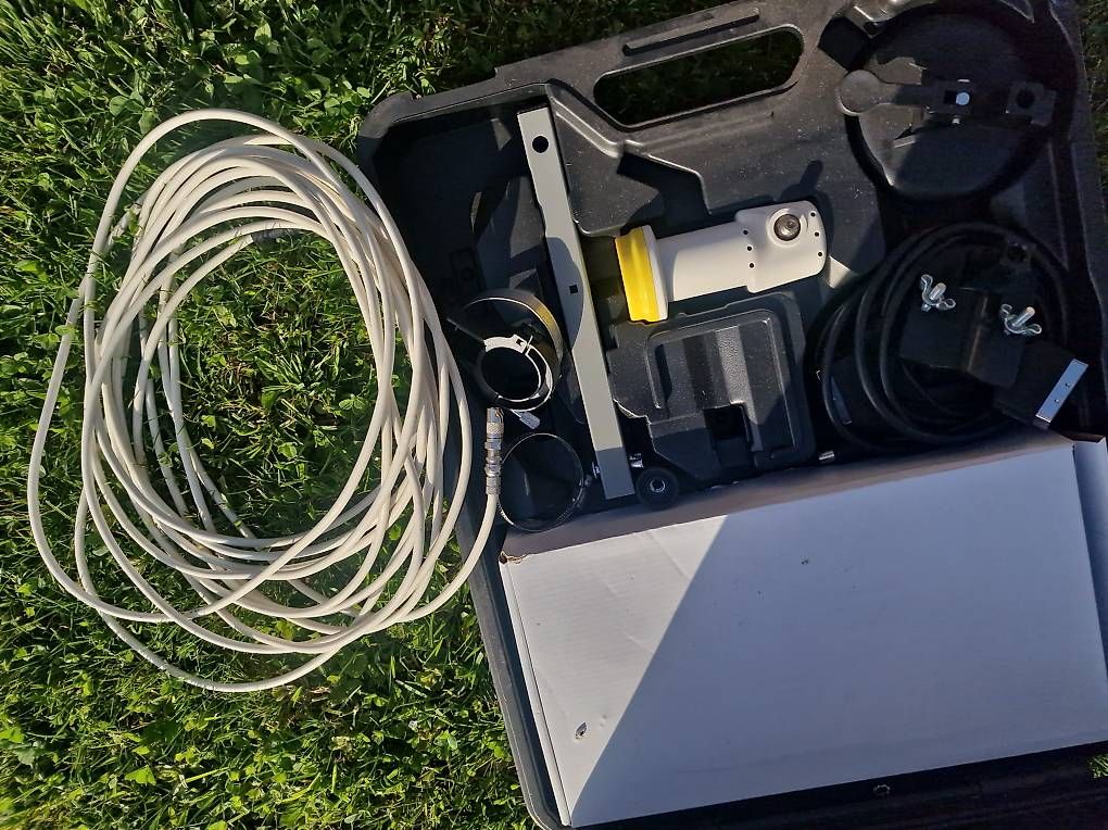 Antenne parabolique: Digitale Camping-Sat Anlage – D'occasion à Schüpfheim par Prisi62 1