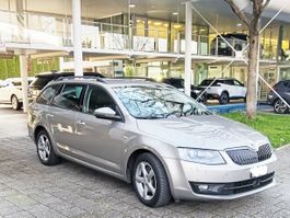 Skoda Octavia 1.8 TSI 180PS DSG 4x4 Voll Ausstattung LEDER