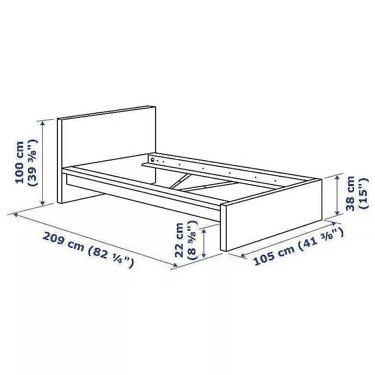 Ikea Letti: Ikea Malmbett mit Nachttisch – Usato da Erlen venduto da Katzenjimmy2 1
