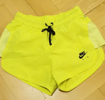 Pantaloncini Nike Air donna giallo taglia S