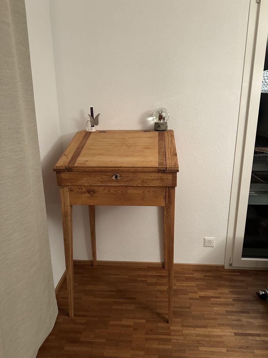 Scrivanie: Sekretär – Usato da Morgarten venduto da elabaumann_ch 1