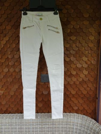 Uni weisse Hose Monday Denim Gr. XS / 34 - 240811