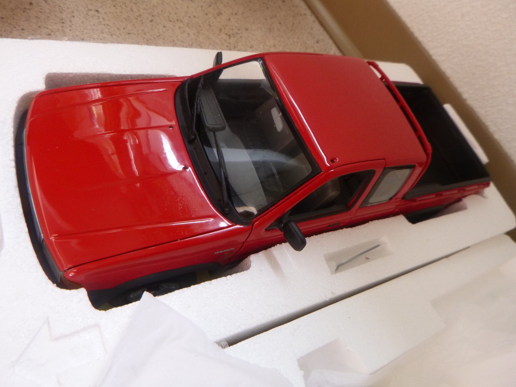 Ford Modellini d'auto: Ford Ranger european version 2000 – Nuovo e nell'imballaggio originale da Chur venduto da oriori 3