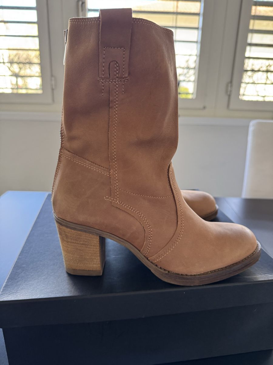Scarpe da donna: Lederstiefel Gr. 39 camel wie Neu – Nuovo (secondo la descrizione) da Zürich venduto da Jen10 4