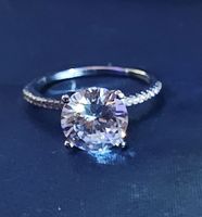 Eleganter Ring mit funkelndem Zirkonia, 925 versilbert, Gr.6