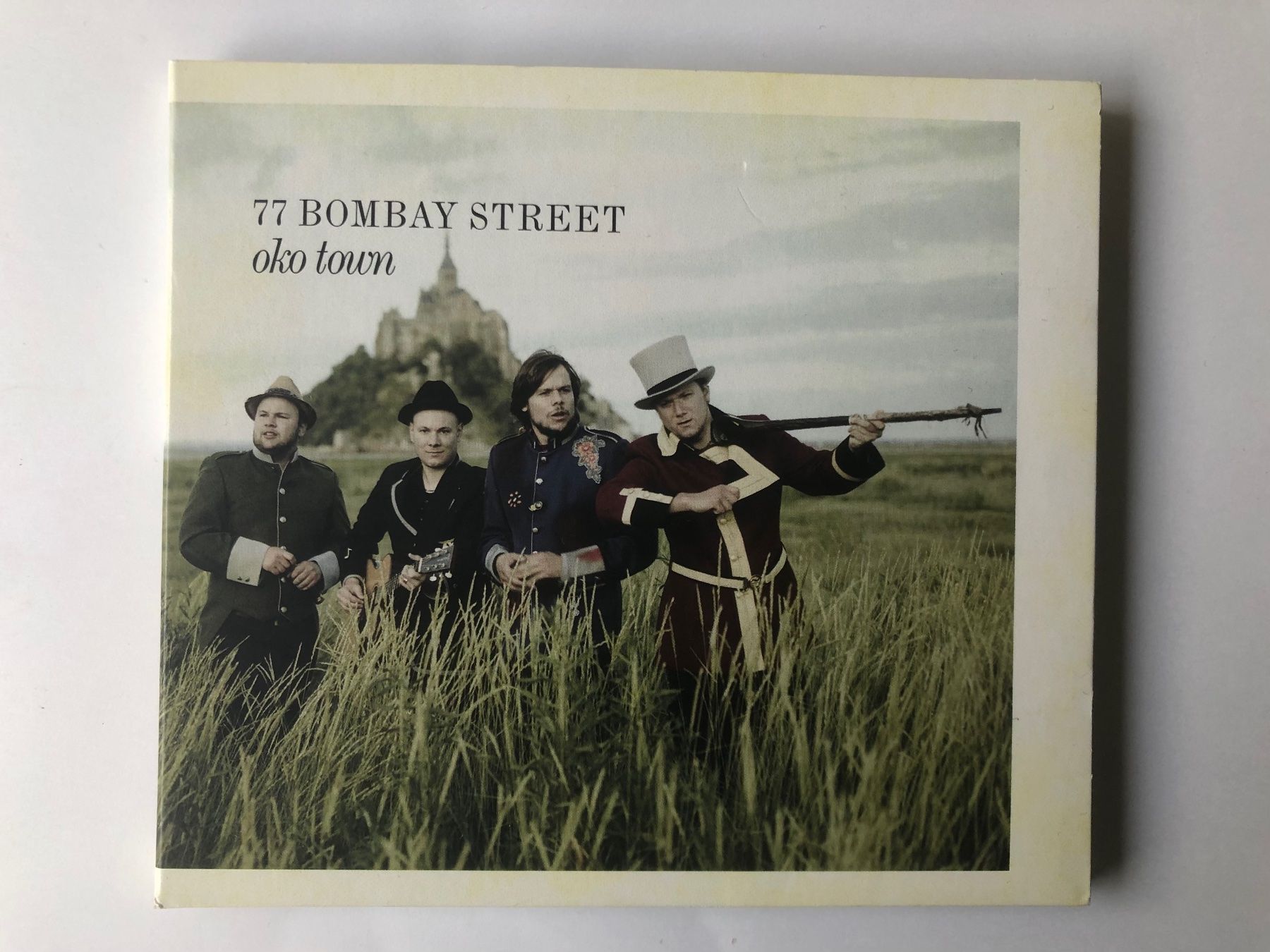CD: 77 Bombay Street - oko town – Usato da Oberried Brienz venduto da Chyara