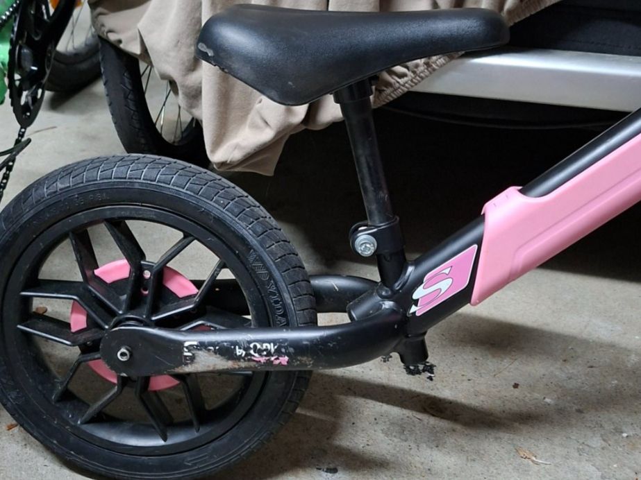 Fahrzeuge für Kinder: Laufrad pink – Gebraucht aus Wangen b. Olten von mar_2r55