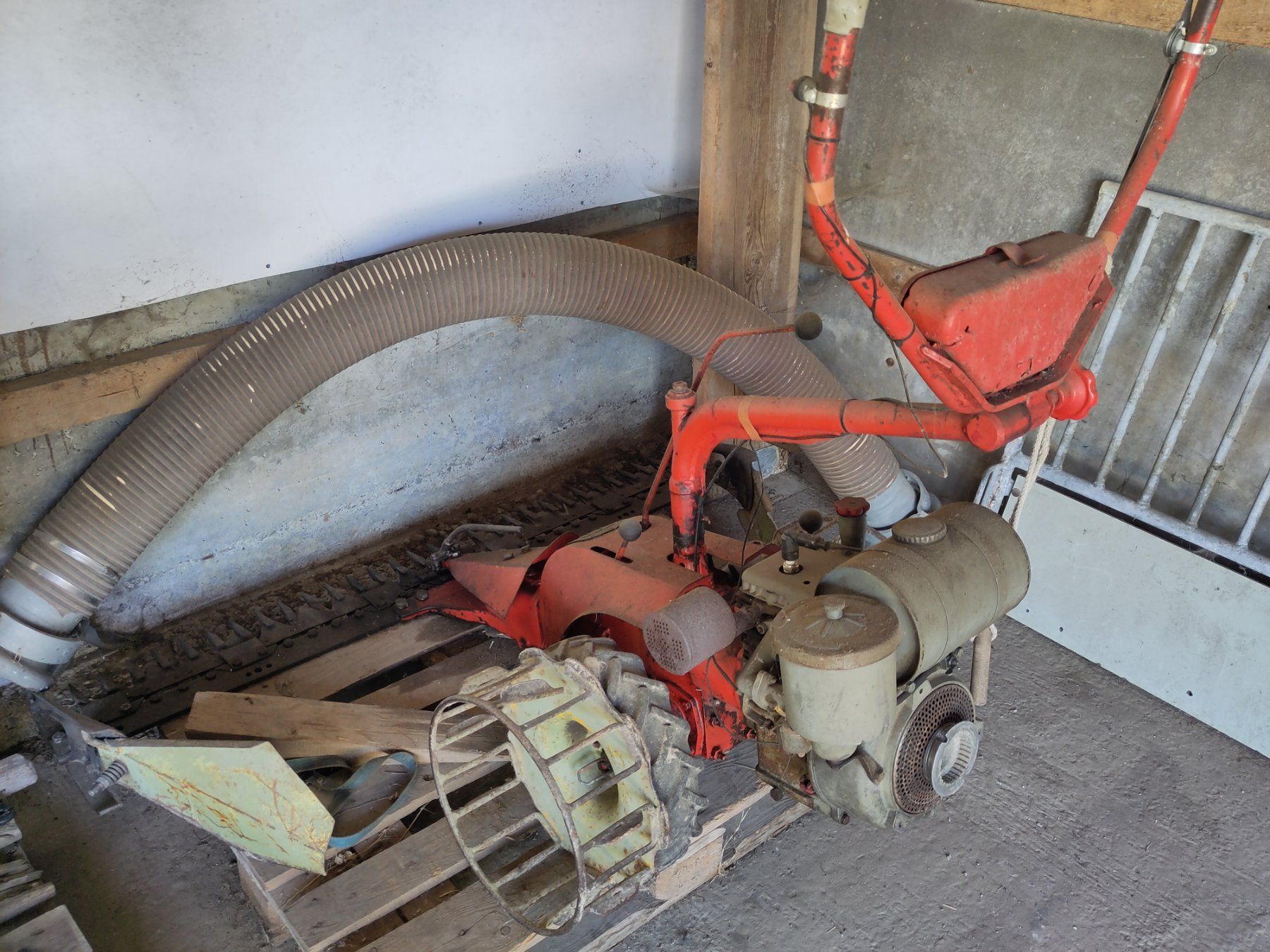 Aebi Alle Maschinen: Motormäher Aebi AM 10 – Gebraucht aus Lützelflüh von SandraP01