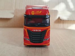 HERPA. IVECO S/WAY 4X2.      1:87.