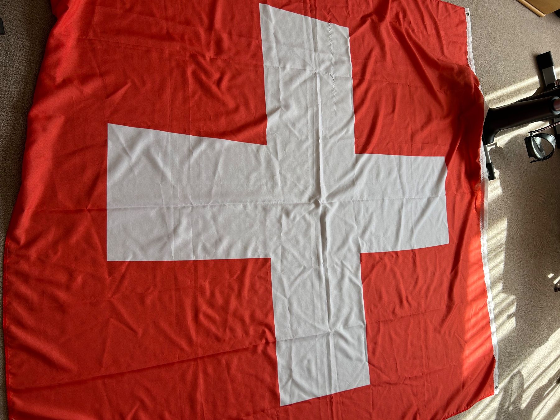 Bandiere: Fahne Schweiz 200x200 cm – Usato da Riehen venduto da goretto