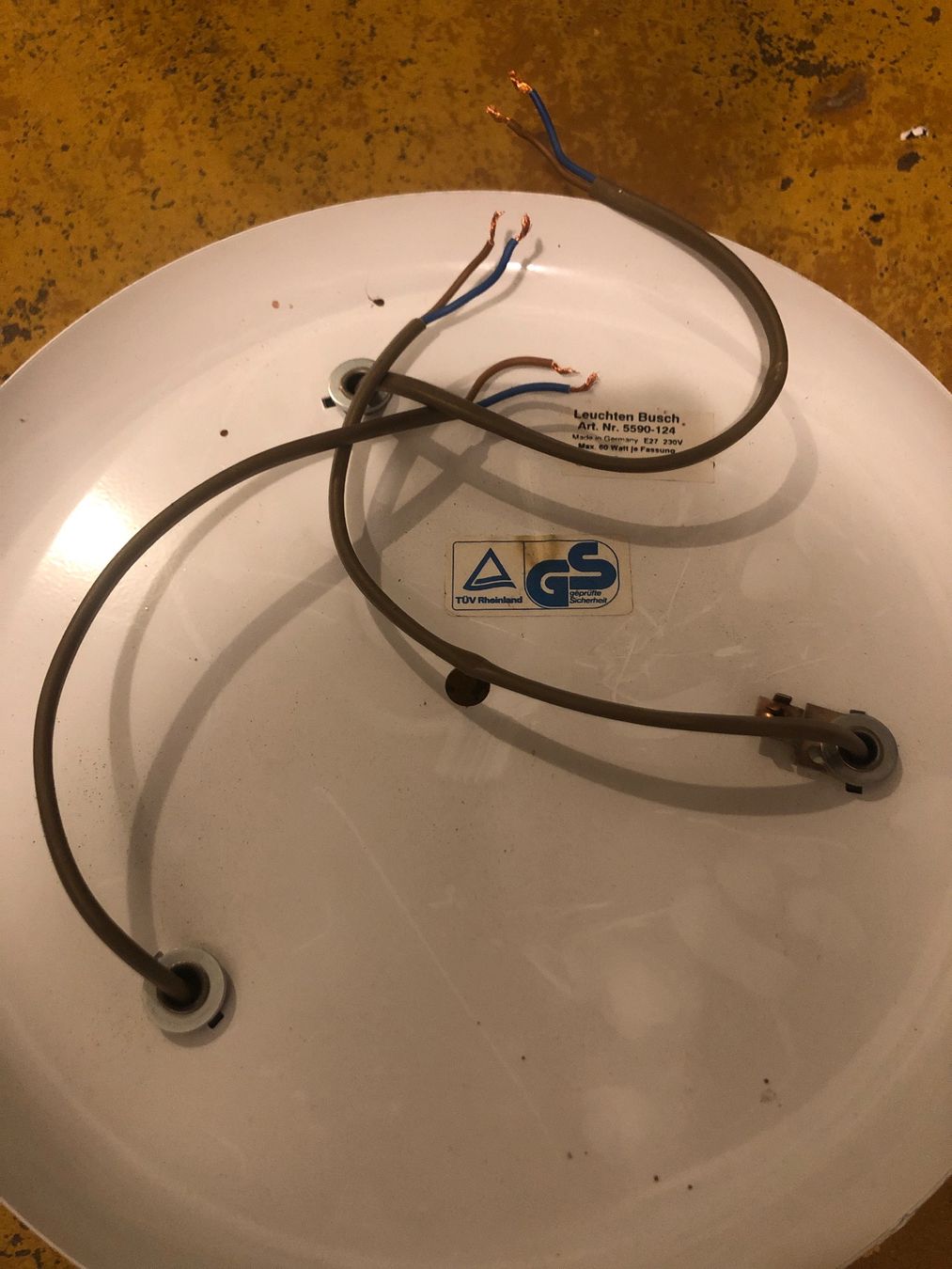 Lampadari & plafoniere: Weisse Deckenlampe mit drei Strahlern! – Usato da Olten venduto da eti_r289 2