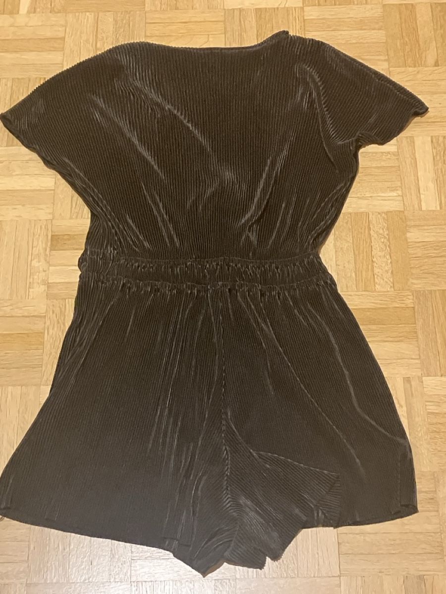 Jumpsuits: Plissee-Jumpsuit – Gebraucht aus Baden von sylivianne 2