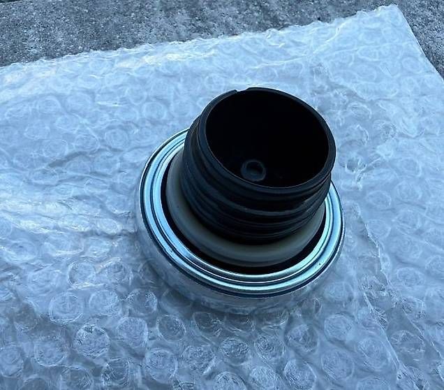 Tutti i ricambio per moto: Harley Davidson Tankdeckel Chrom NEU – Usato da Muttenz venduto da Mbrunen 1