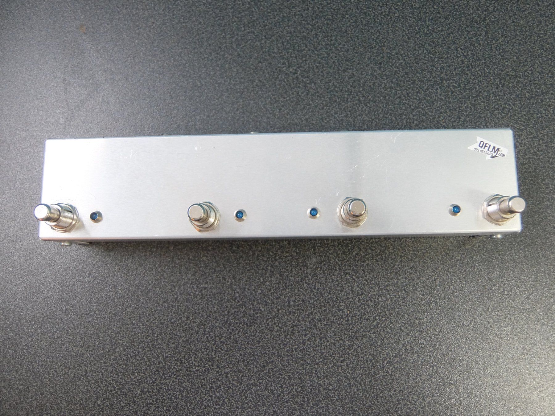 Strumenti musicali: Buzz Electronics - Programmable 4 FX Looper/Switch – Usato da St. Gallen venduto da qflm 2