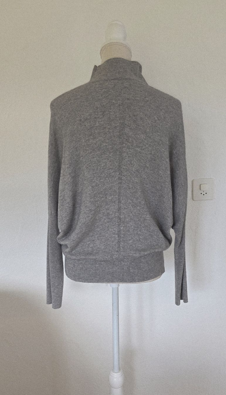 Repeat Pullover & Sweatshirts: Zeitlos schön, Pullover von "REPEAT" Gr.  38 – Gebraucht aus Schneisingen von backstore24 3