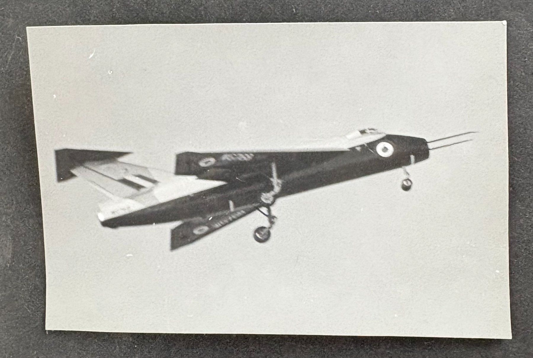 Foto & Immagini: ALTES ARMEE FLUGZEUG – Usato da Ostermundigen venduto da wini63