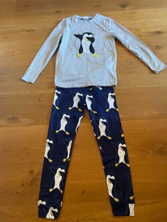 Pyjama Grösse 122/128