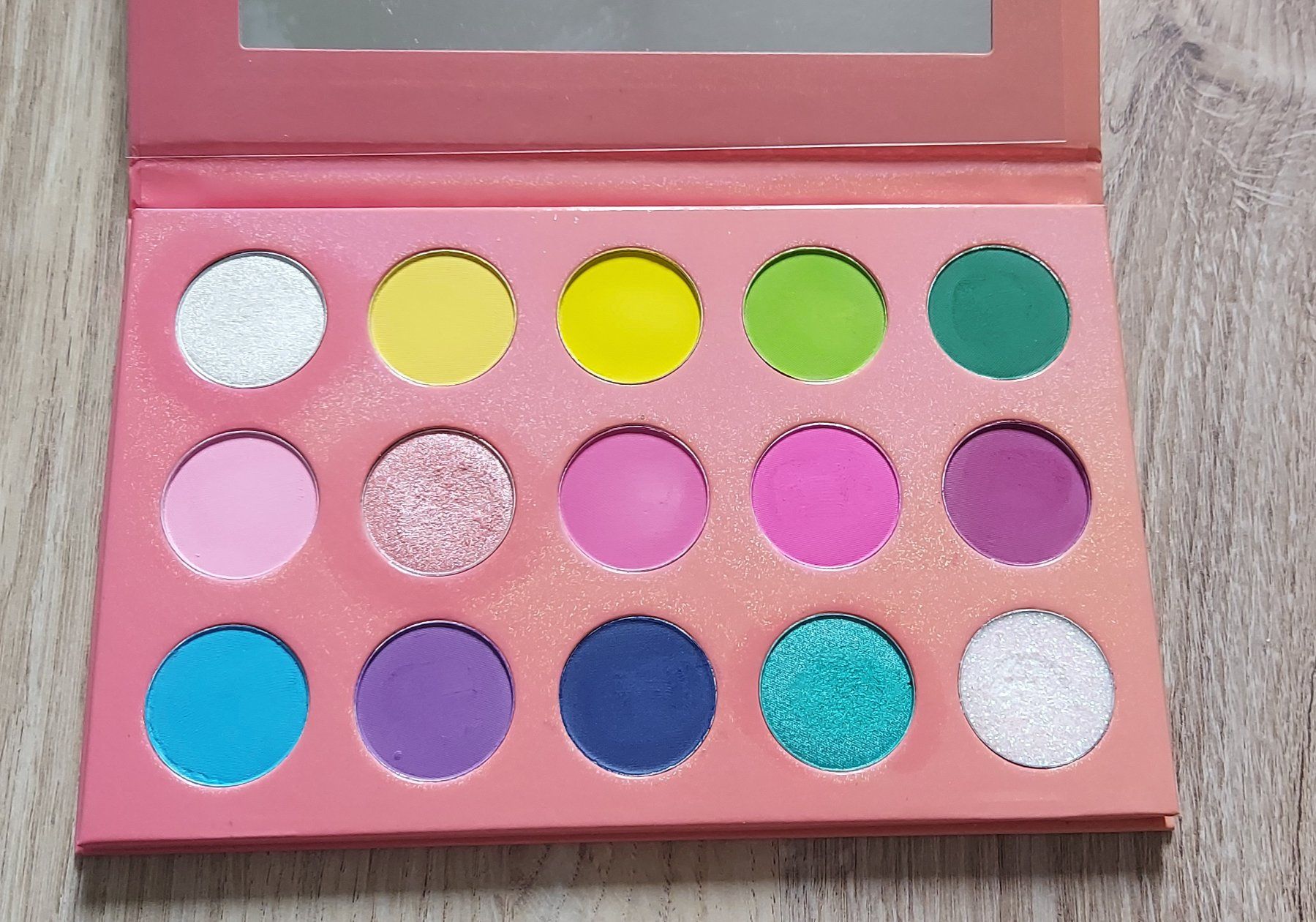 Maquillage: Jenny Cosmetics - Birthday Bashh - Lidschattenpalette – D'occasion à Läufelfingen par Rubine 1