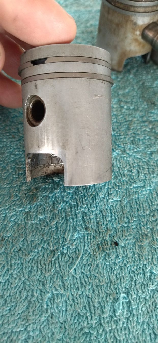 Parti ricambio per ciclomotori: Töffli Kolben 3 Stück Durchmesser 38mm – Usato da Fahrni b. Thun venduto da Bergers_occasionen 3