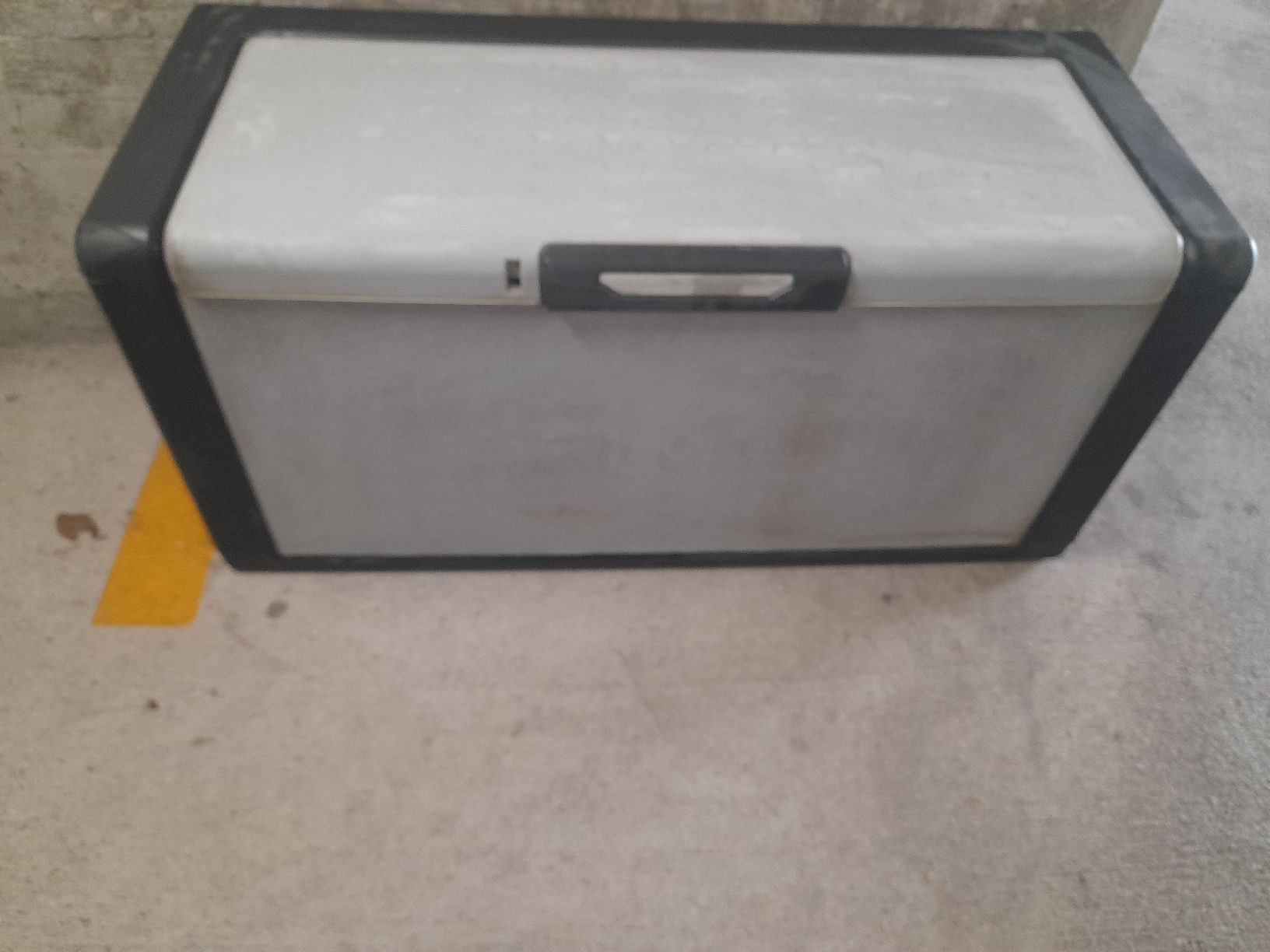 Box contenitori: kissenbox – Usato da Glattbrugg venduto da B_B 1