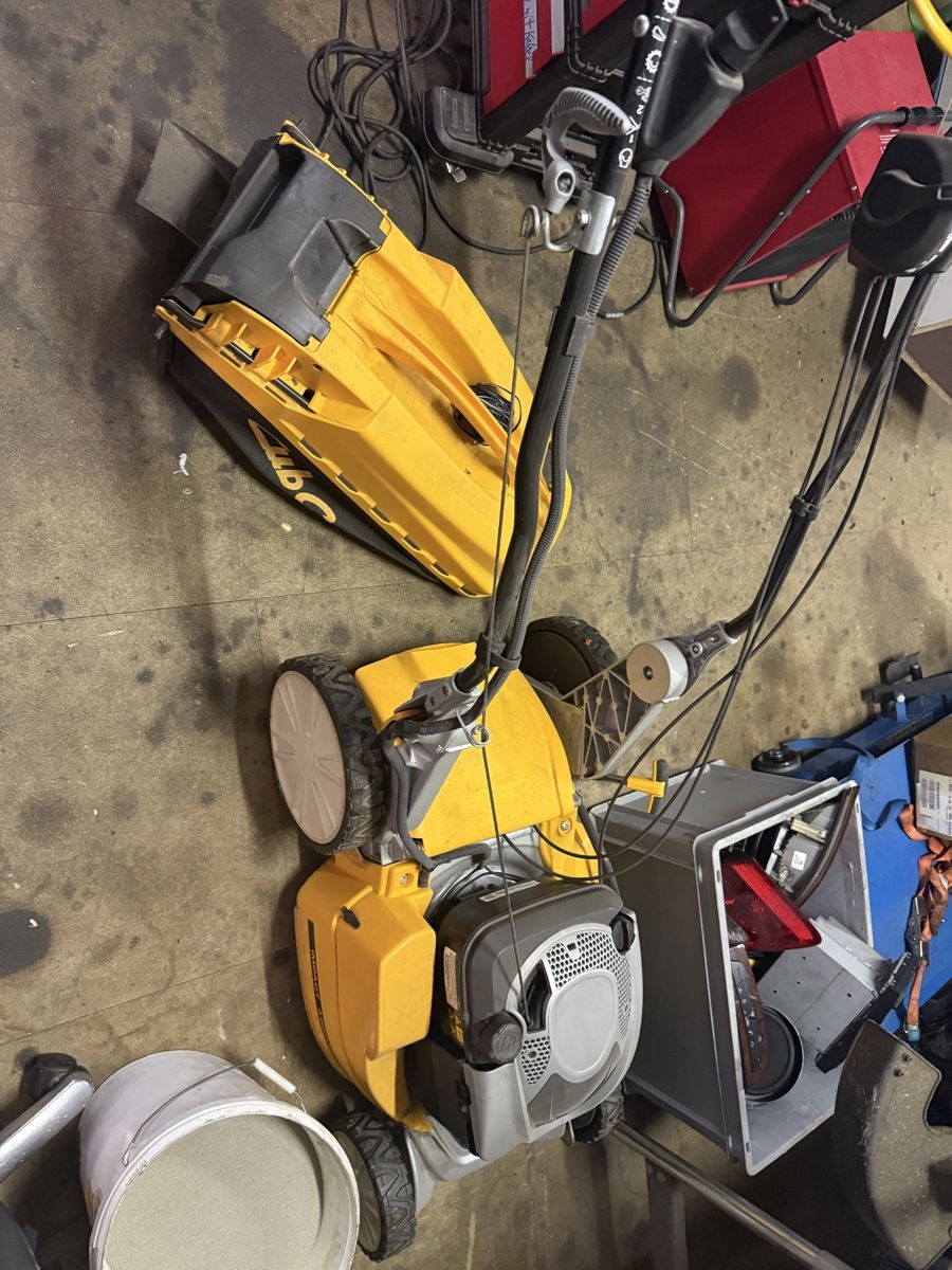 Alle Maschinen: Briggs&Stratton  Rasenmäher  – Gebraucht aus Mörschwil von Hilbilly 3