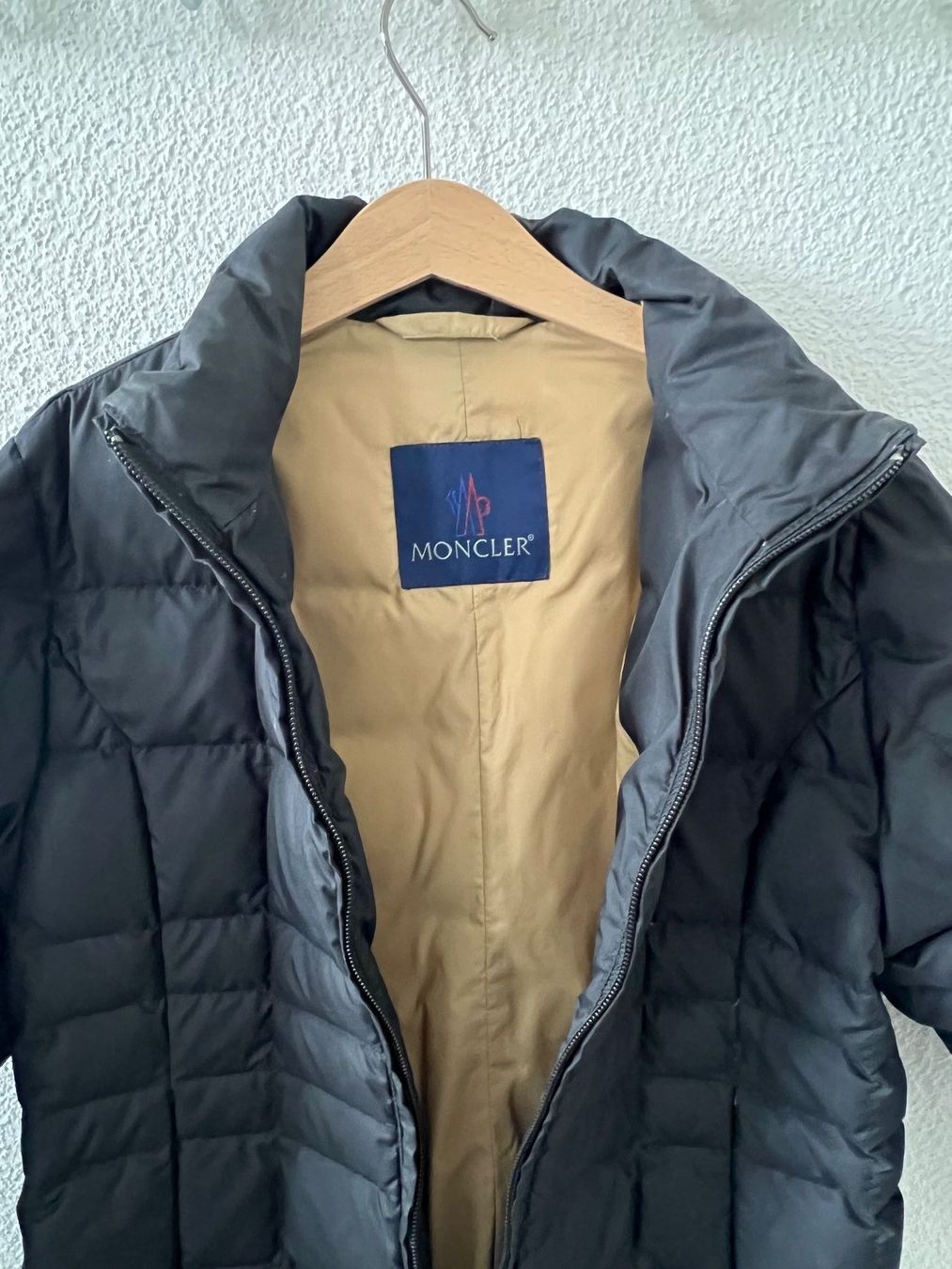Moncler Giacche & Cappotti: Moncler Daunenmantel – Usato da Zofingen venduto da Mike1879 1