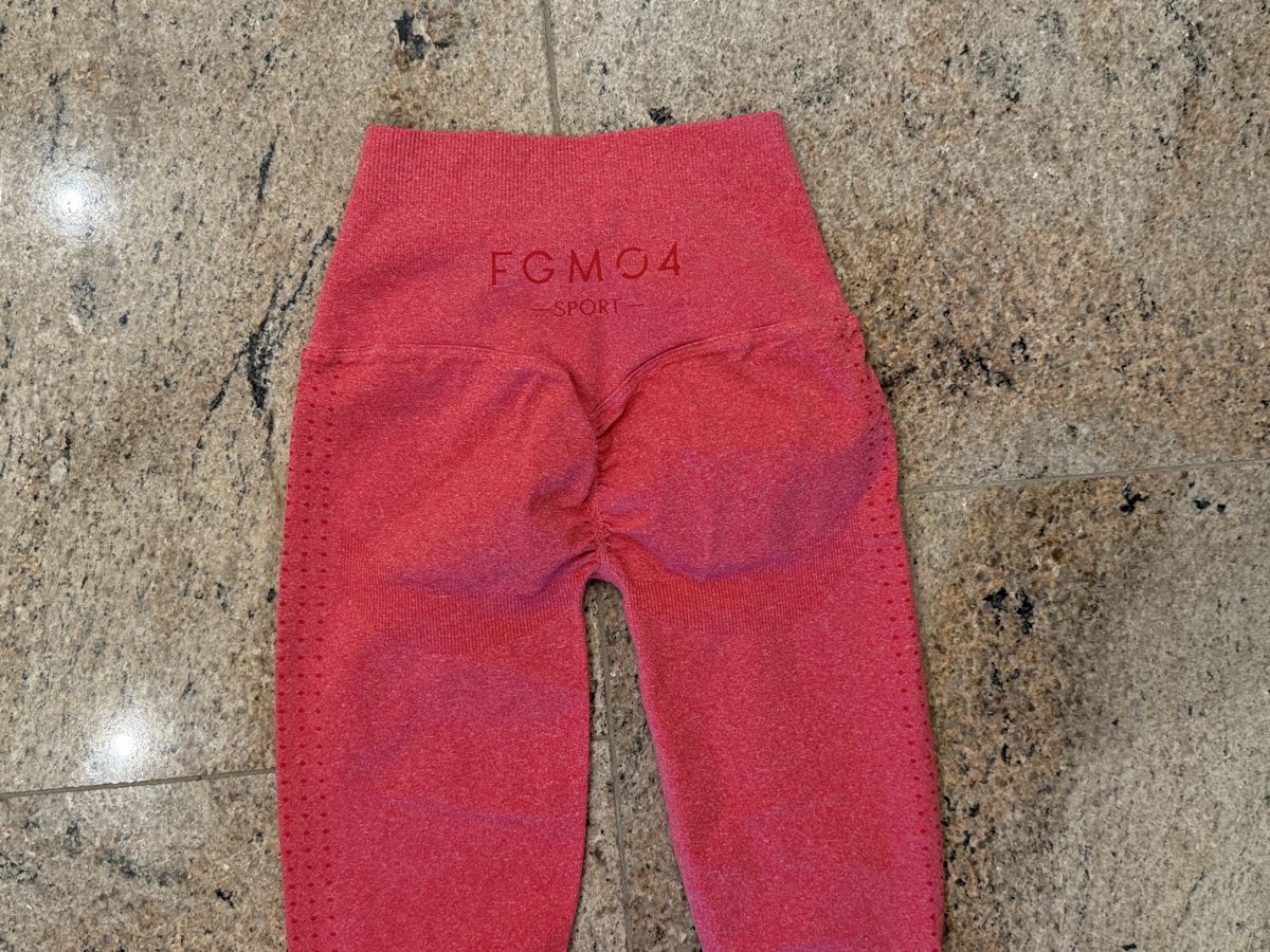 Leggings: FGM04 – D'occasion à Losone par lis_s9cf 1
