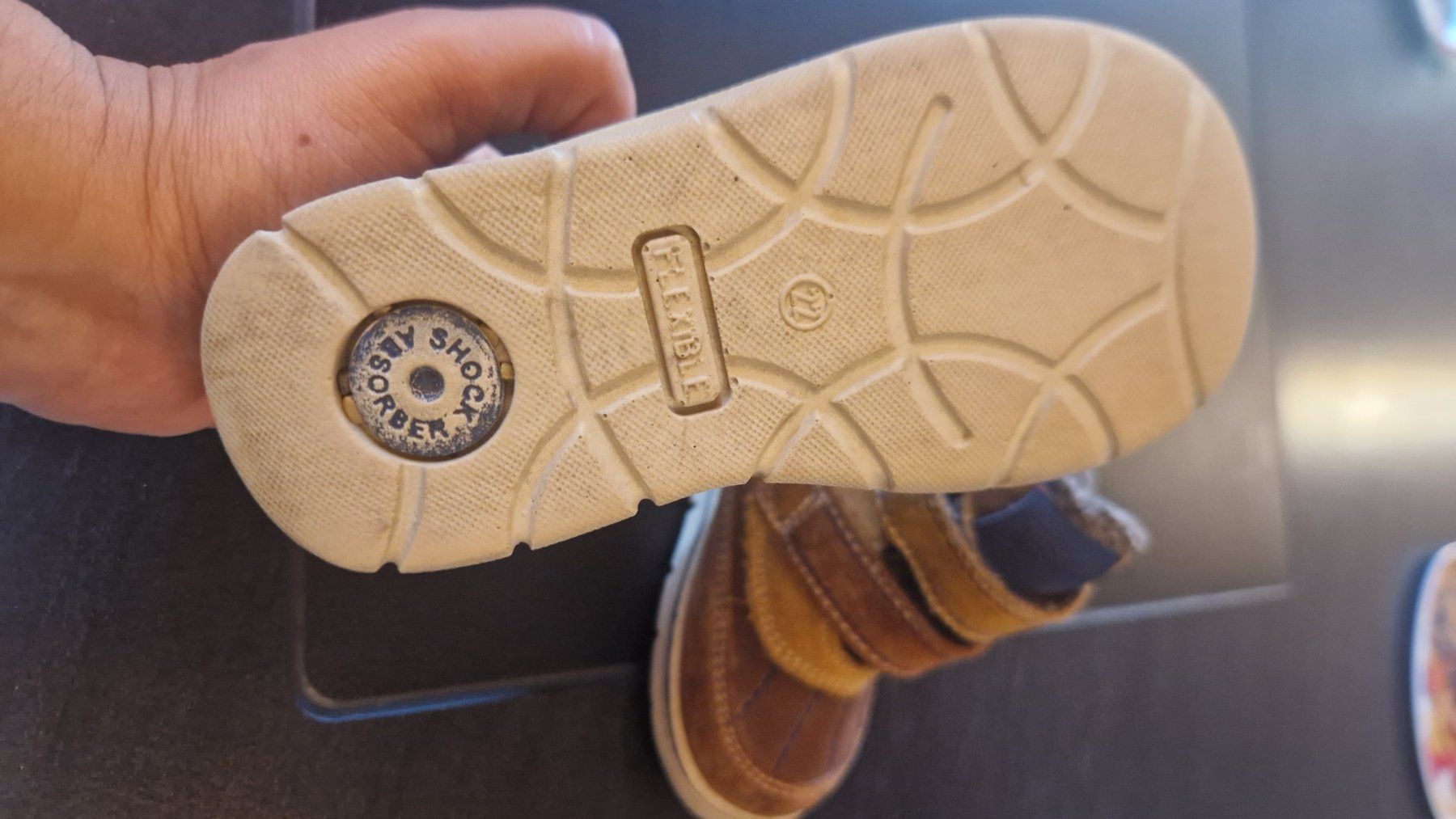 Chaussures garçon: Kinderschuhe 22 – D'occasion à Linthal par nat_gp2j 1