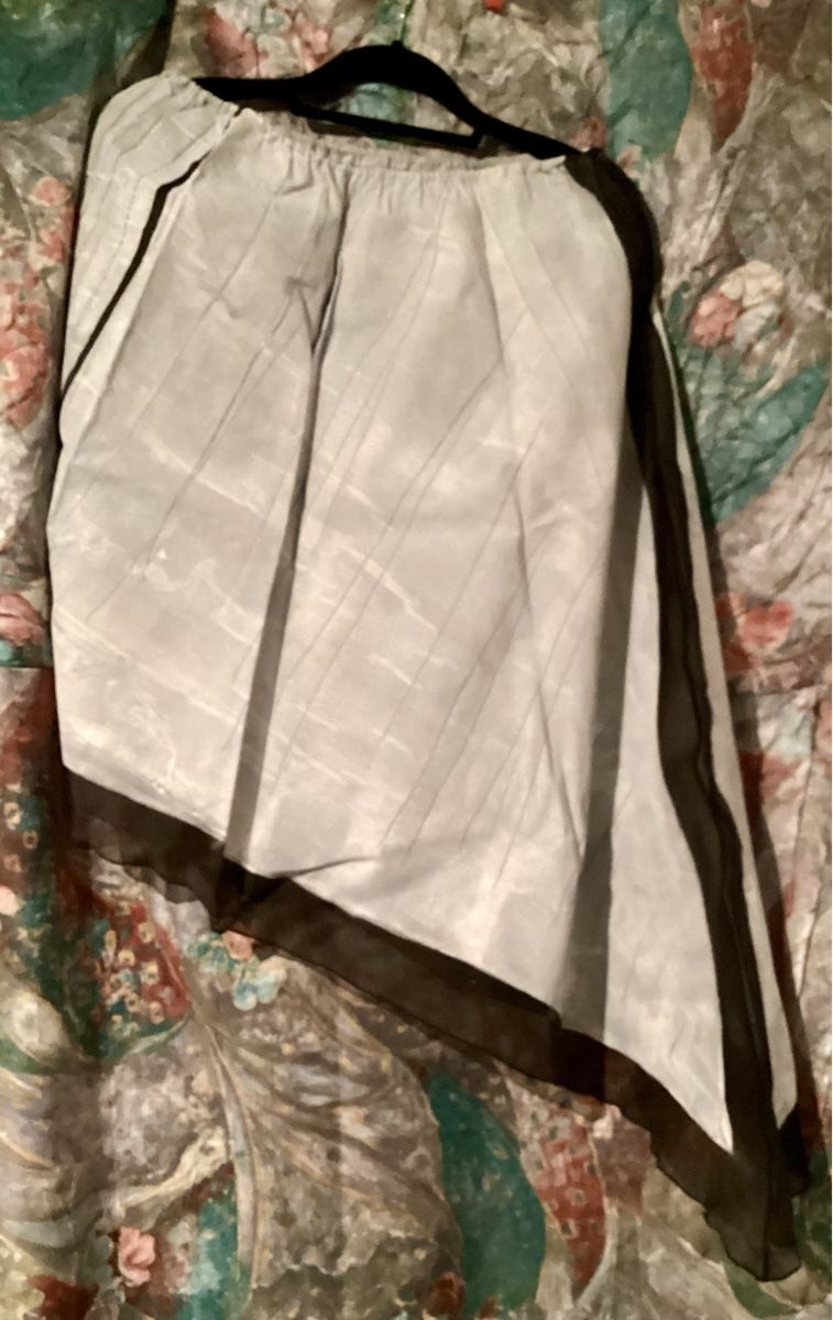 Gonne: DESIGN Rock, Gr. 42 - 44 - 46 da mit Elastik in Taille – Usato da Bellinzona venduto da wav_72pt