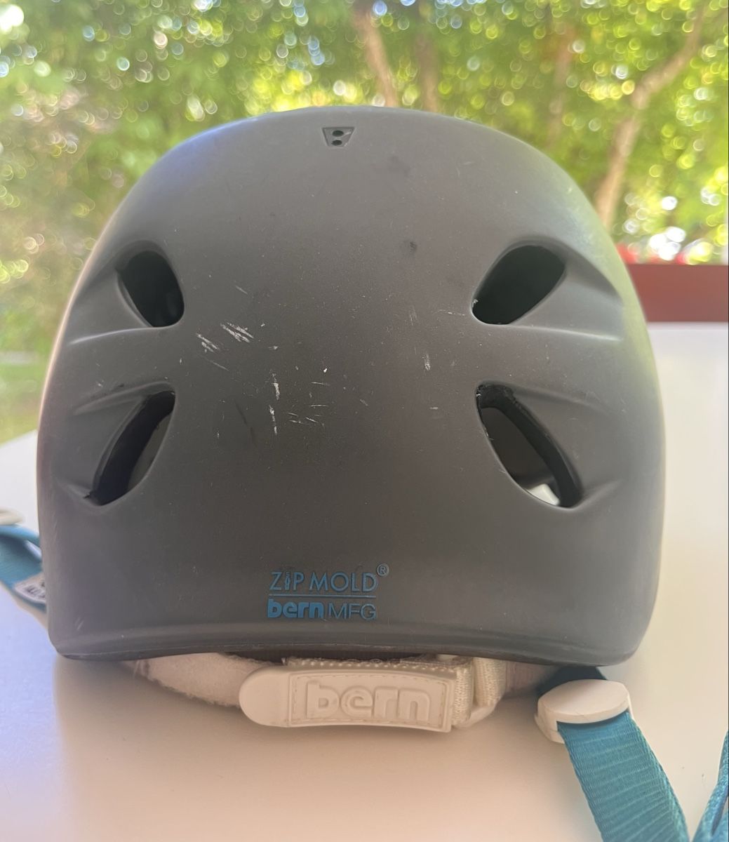 Caschi: Kinderhelm Bern Comet – Usato da Magden venduto da HipHipCH