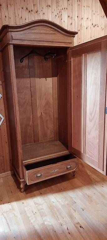 Armadi: Kleiderschränke – Usato da Meisterschwanden venduto da the_p9l8 2