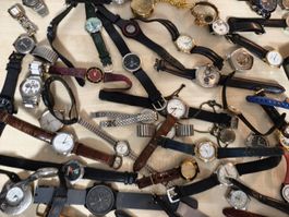 Armbanduhr lot