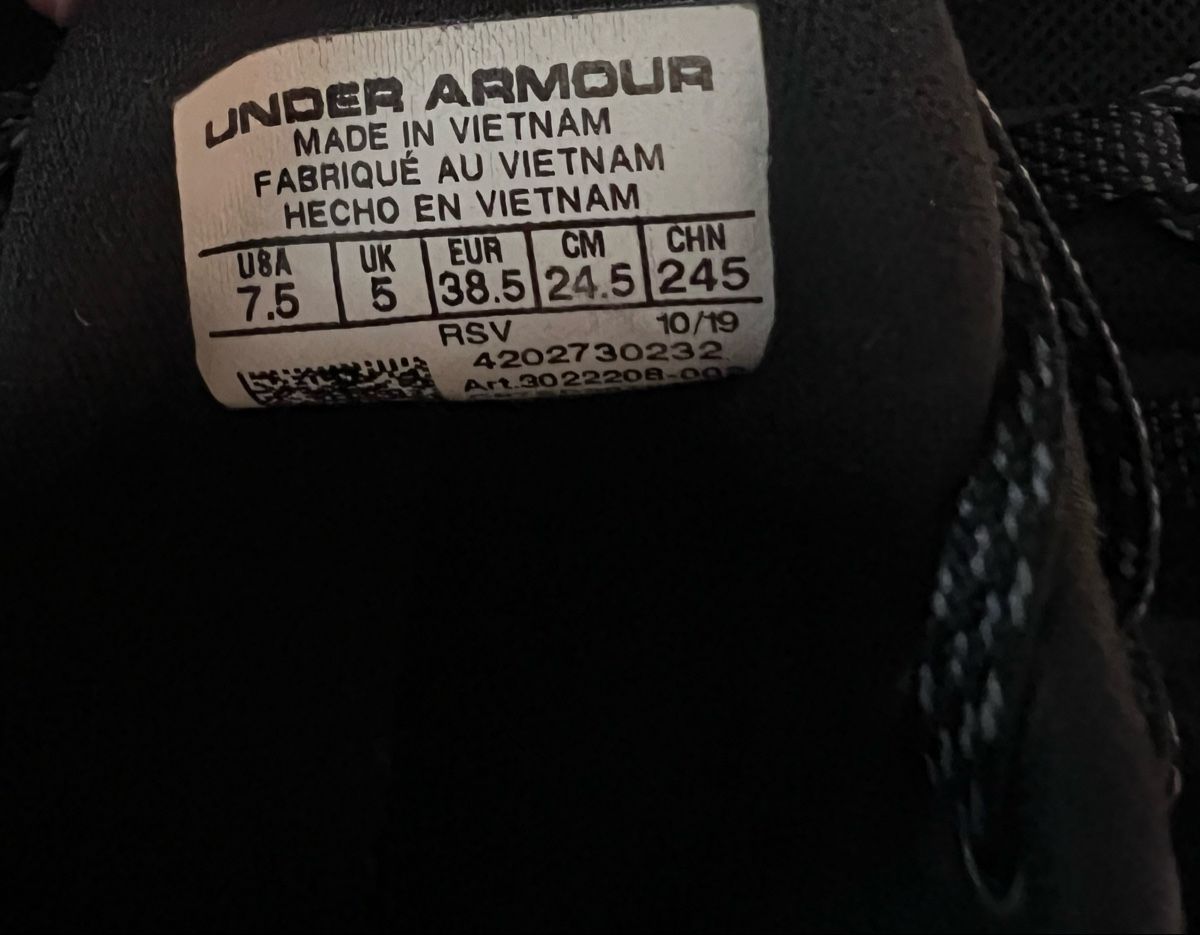 Scarpe da donna: Under armor trainers 38.5 – Usato da Zurich venduto da amf_k7k2 2