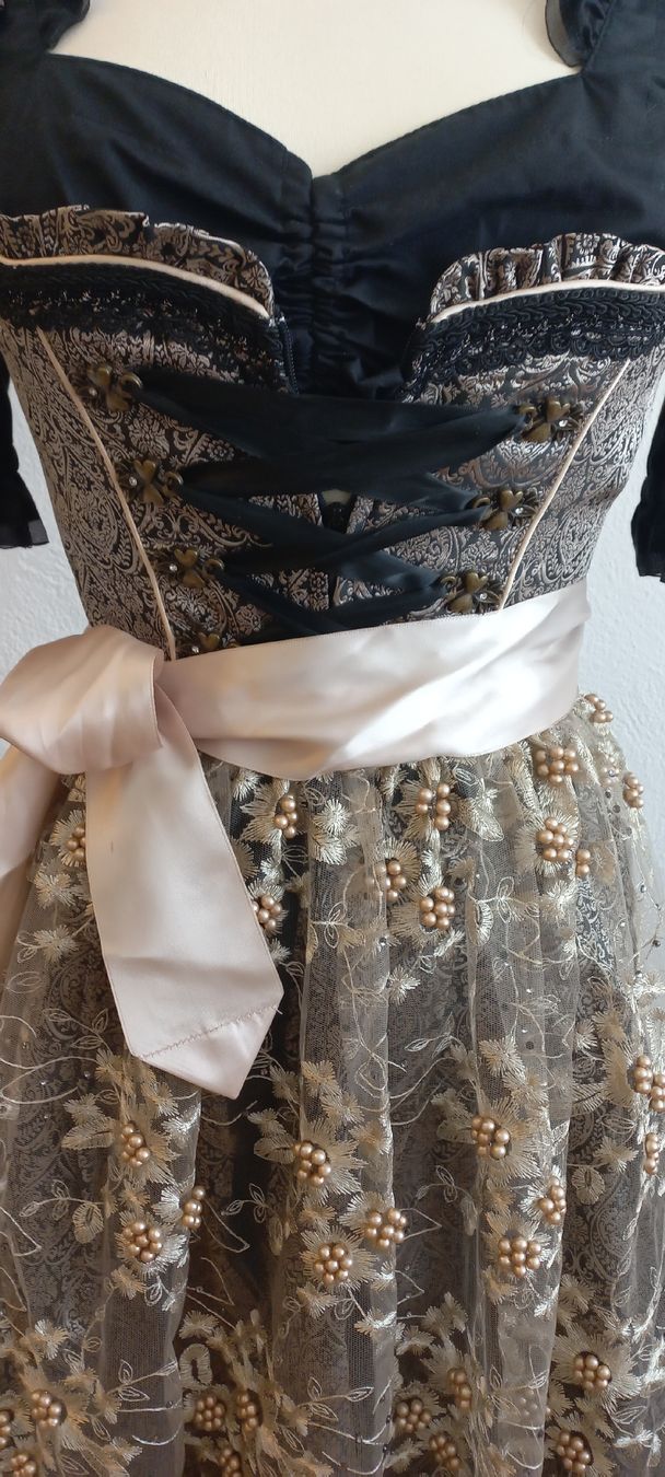 Costumes: Krüger Dirndl mit Bluse – Neuf (Voir description) à Grüningen par selinasearching 6