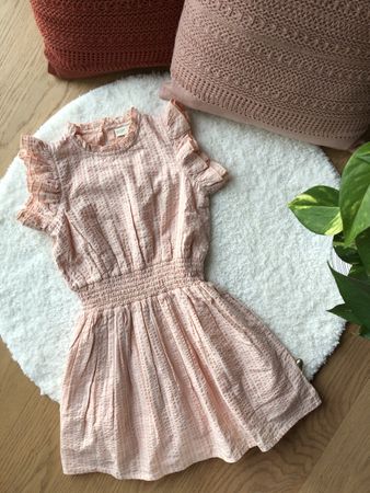 POMP DE LUX Kleid rosa mit Rüschen Gr. 134/140 -