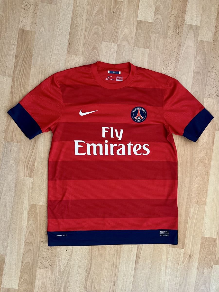 Nike Canottiere & Pantaloni: Vintage Paris Saint-Germain Trikot  – Usato da Chur venduto da ruetizh